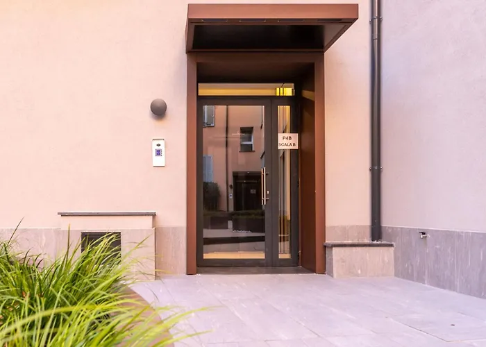 Le Corti Segrete. Petrella Apartment Mailand