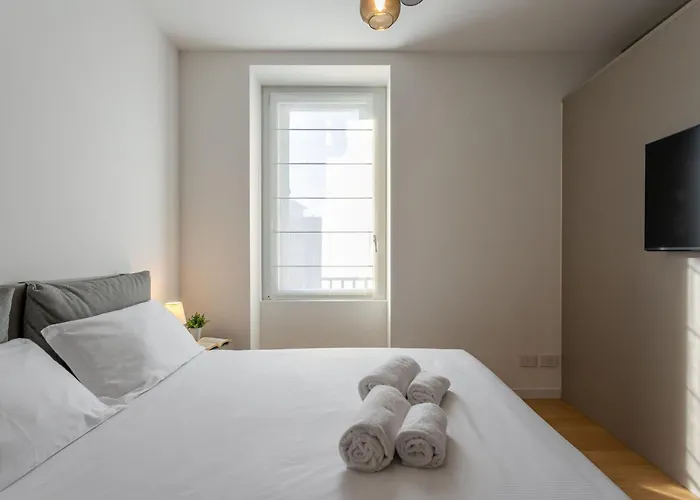 Le Corti Segrete. Petrella Apartment Mailand